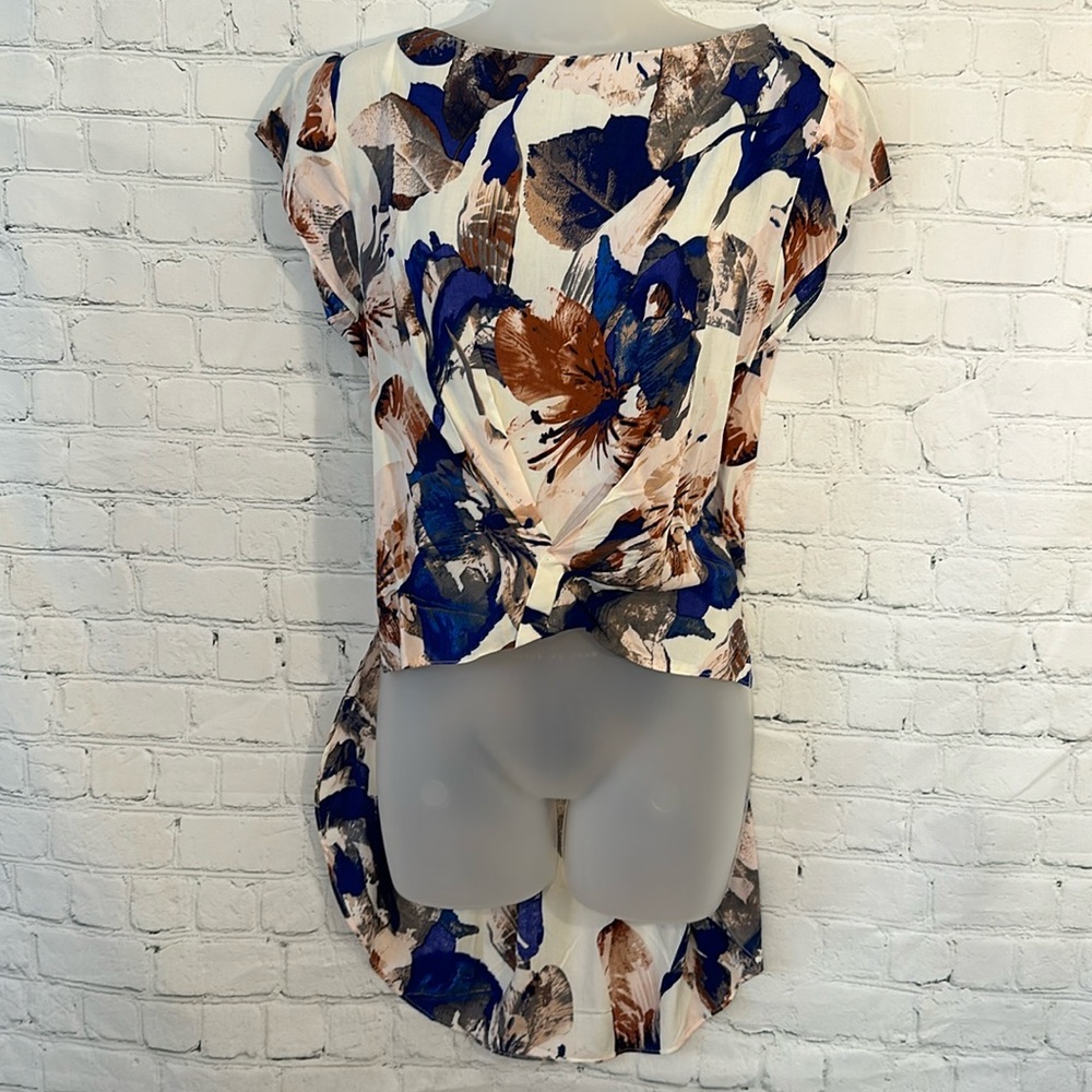Alythea high low front gathered top NWT